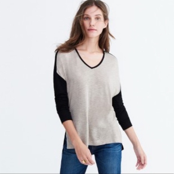 Madewell Tops - Madewell anthem block v neck shirt top m black